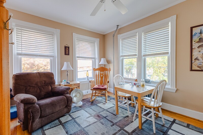 More Photos Of 22 E 2nd St, Frederick Office Residential For Lease