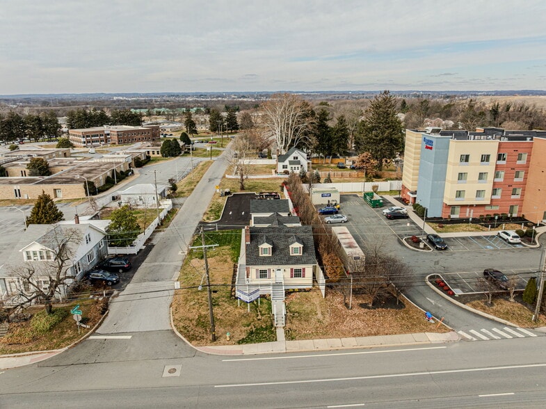 More Photos Of 2101 N Dupont Hwy, New Castle Freestanding For Sale