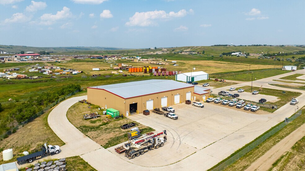 More Photos Of 611 37th Ave SE, Williston Warehouse For Sale