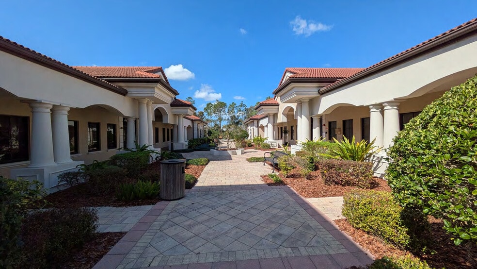 More Photos Of 8946 77th Ter E, Lakewood Ranch Medical For Sale