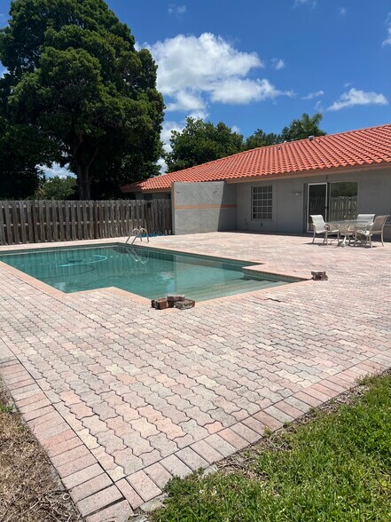 More Photos Of 3310 NW 90th Ave, Coral Springs Multifamily For Sale