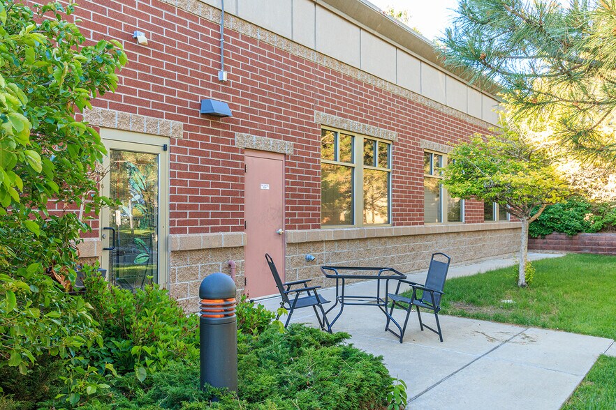 More Photos Of 8040 Southpark Ln, Littleton Office For Lease