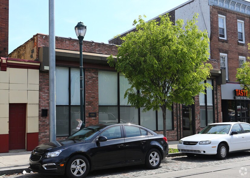 More Photos Of 5245 Germantown Ave, Philadelphia Office For Lease