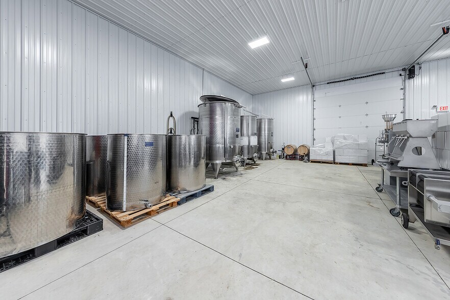 More Photos Of 314 Richwood Rd, Monroeville Winery Vineyard For Sale