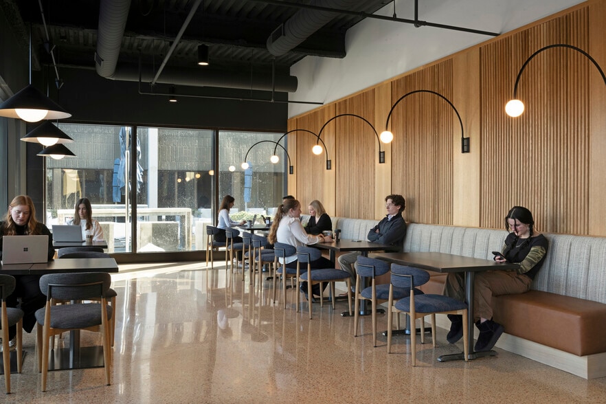 More Photos Of 7900 Xerxes Ave S, Bloomington Office For Lease