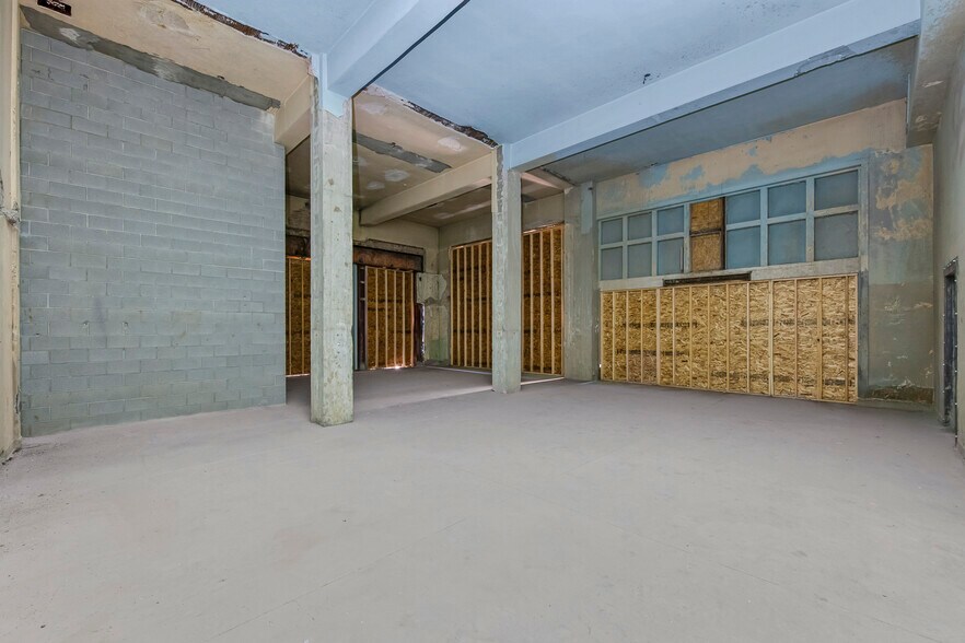 More Photos Of 502 S Main St, Rock Springs General Retail For Sale