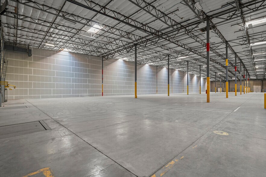 More Photos Of 2275 E Newlands Dr, Fernley Distribution For Lease