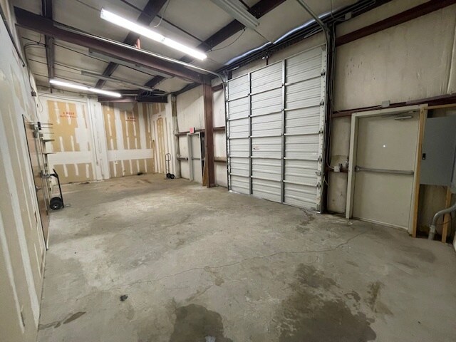 More Photos Of 5621 Departure Dr, Raleigh Light Distribution For Sale