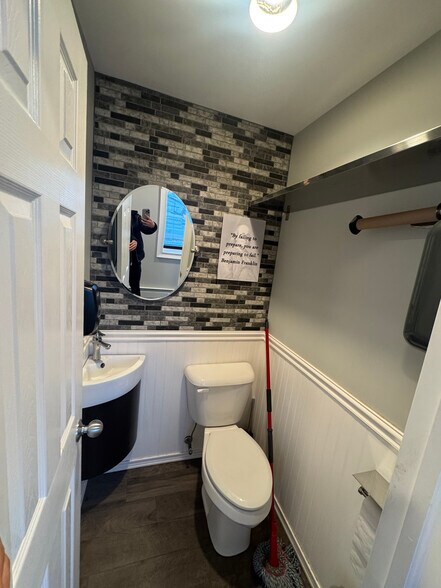 More Photos Of 740 Broadway, Amityville Office Residential For Sale