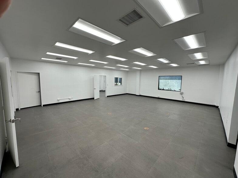 More Photos Of 13659 Excelsior Dr, Santa Fe Springs Warehouse For Lease