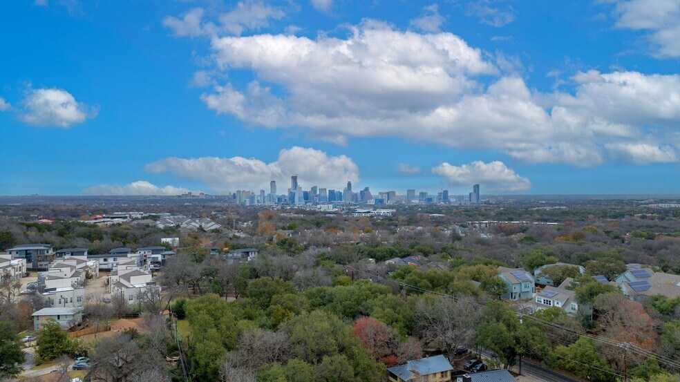 More Photos Of 1911 Lightsey Rd, Austin Apartments For Sale