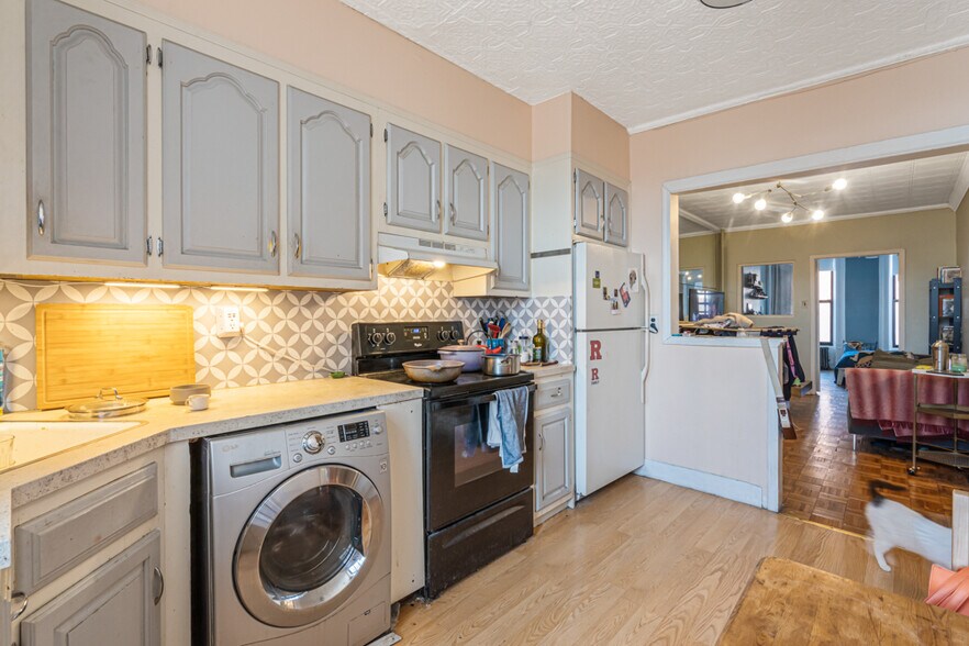 More Photos Of 656 Henry St, Brooklyn Apartments For Sale