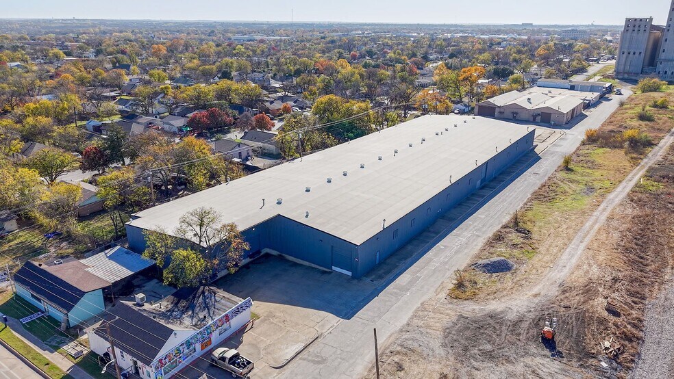 More Photos Of 3535 Alice St, Fort Worth Warehouse For Sale