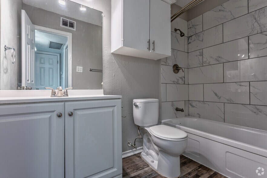 More Photos Of 2710 W Walnut St, Garland Apartments For Sale