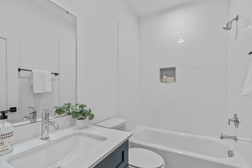 More Photos Of 5061 Lundy Dr, Raleigh Multifamily For Sale