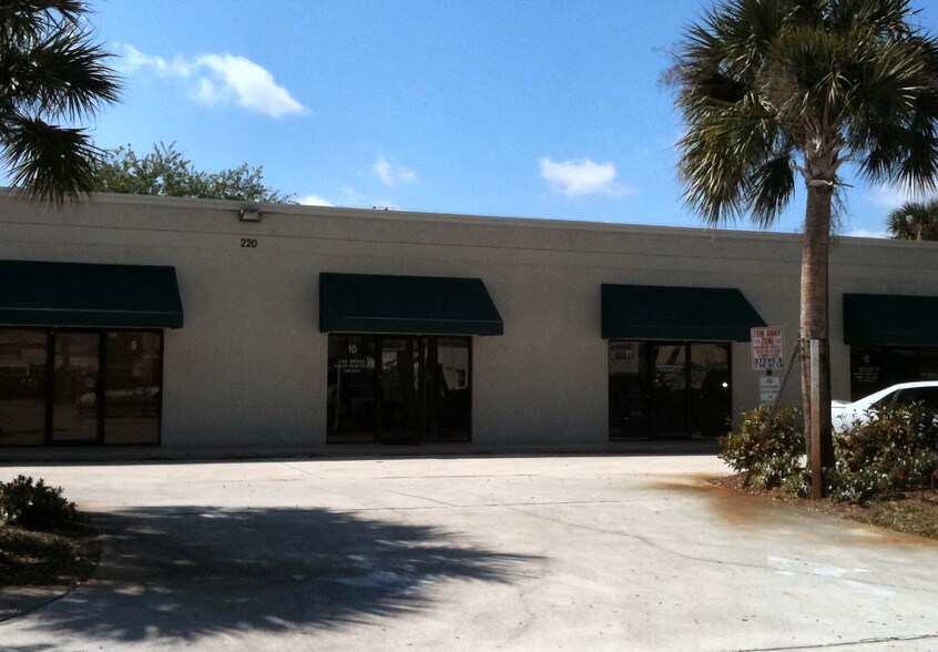 More Photos Of 220 Venus St, Jupiter Warehouse For Lease