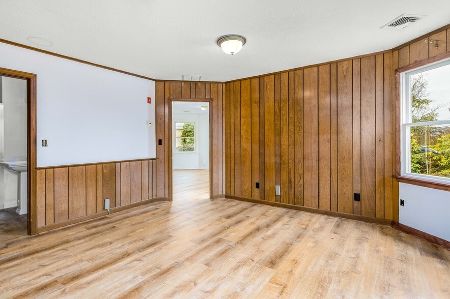 More Photos Of 320 Gifford St, Falmouth Office For Sale