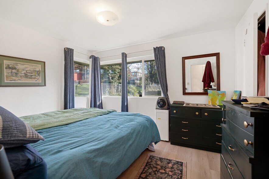 More Photos Of 1014 SW 154th St, Burien Apartments For Sale
