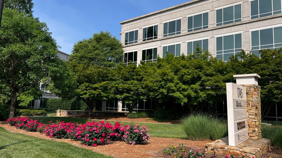 More Photos Of 1745 N Brown Rd, Lawrenceville Office For Lease