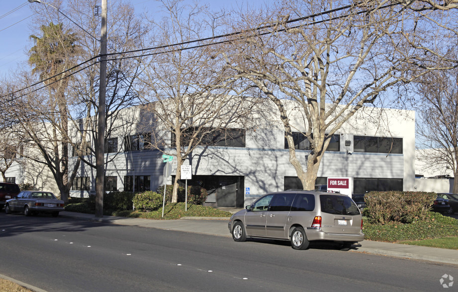 Primary Photo Of 2487 Industrial Pky W, Hayward Warehouse For Sale