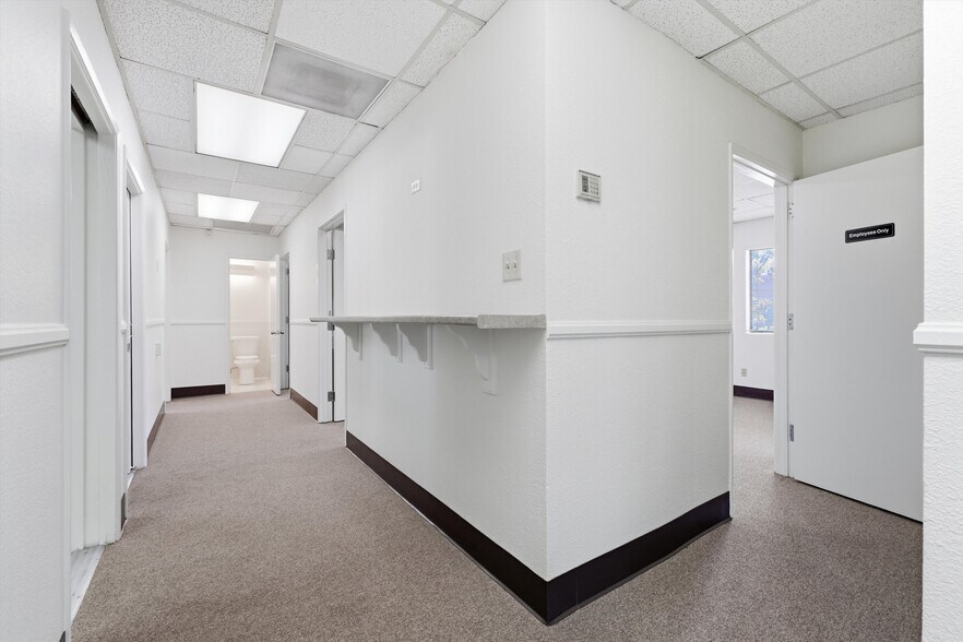 More Photos Of 44725 10th St W, Lancaster Medical For Sale