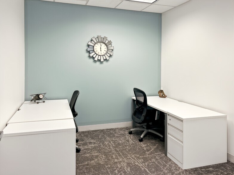More Photos Of 10752 Deerwood Park Blvd, Jacksonville Coworking Space