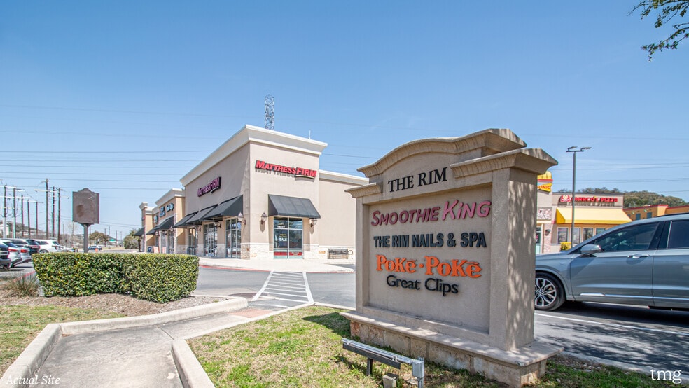 More Photos Of 18427 Rim Dr, San Antonio Freestanding For Sale