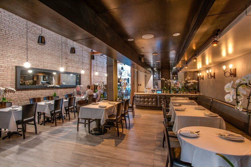 Primary Photo Of 819 S Flower St, Los Angeles Hotel For Lease