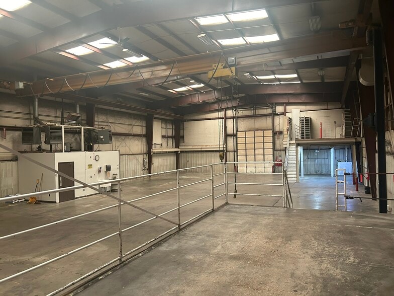 More Photos Of 5151 E 56th Ave, Commerce City Manufacturing For Sale