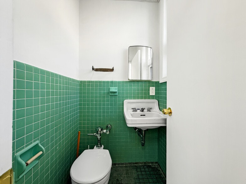 More Photos Of 64 Dewey St, Worcester Office For Sale