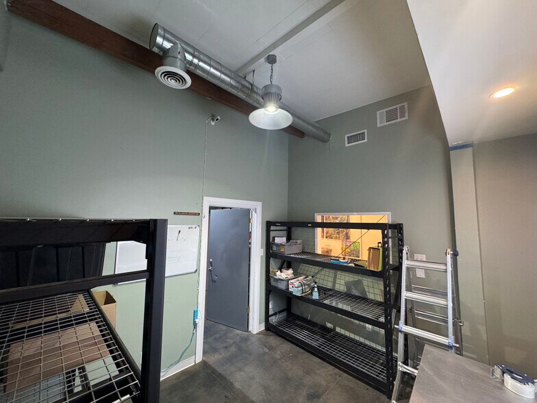 More Photos Of 5655-5659 Atlantic Ave, Long Beach Storefront For Lease