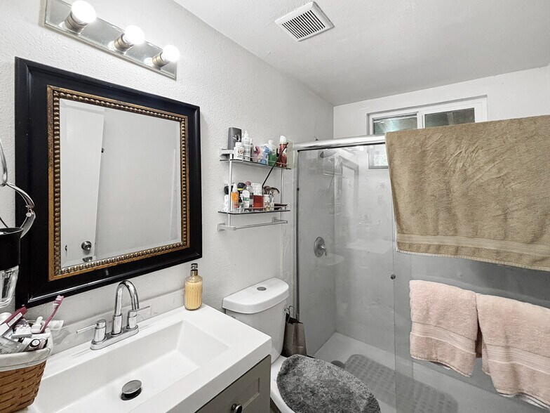 More Photos Of 19477 Meekland Ave, Cherryland Multifamily For Sale