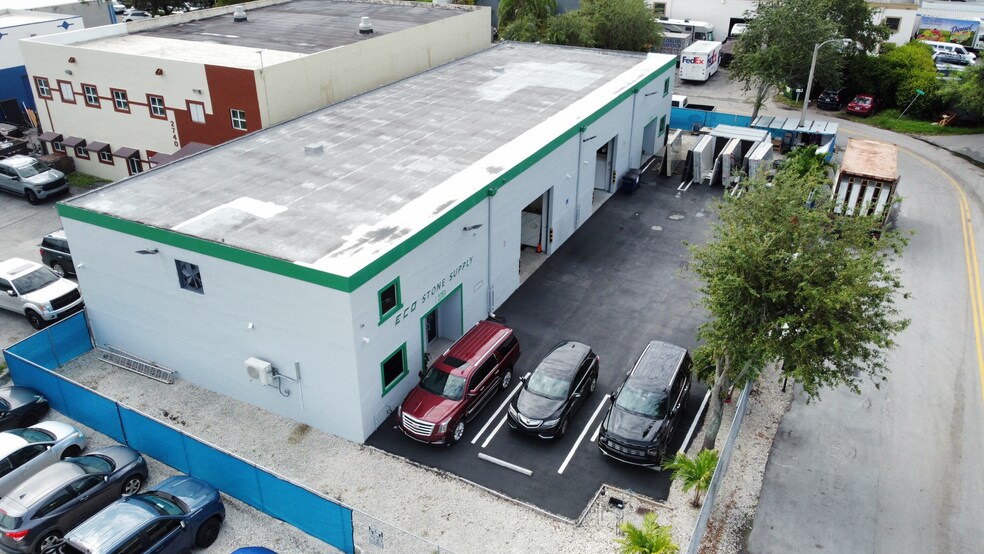 More Photos Of 2757-2761 W 77th Pl, Hialeah Warehouse For Sale