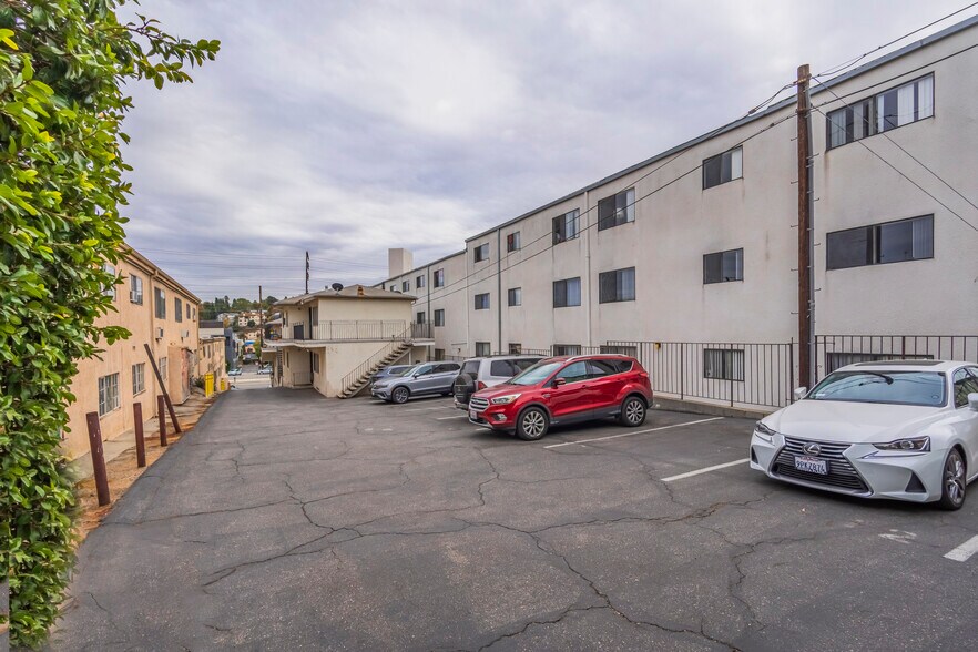 More Photos Of 4331 Eagle Rock Blvd, Los Angeles Apartments For Sale