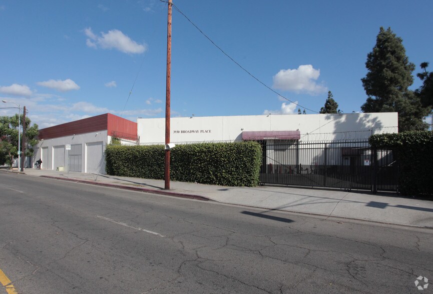 More Photos Of 3900-3912 S Broadway Pl, Los Angeles Manufacturing For Sale