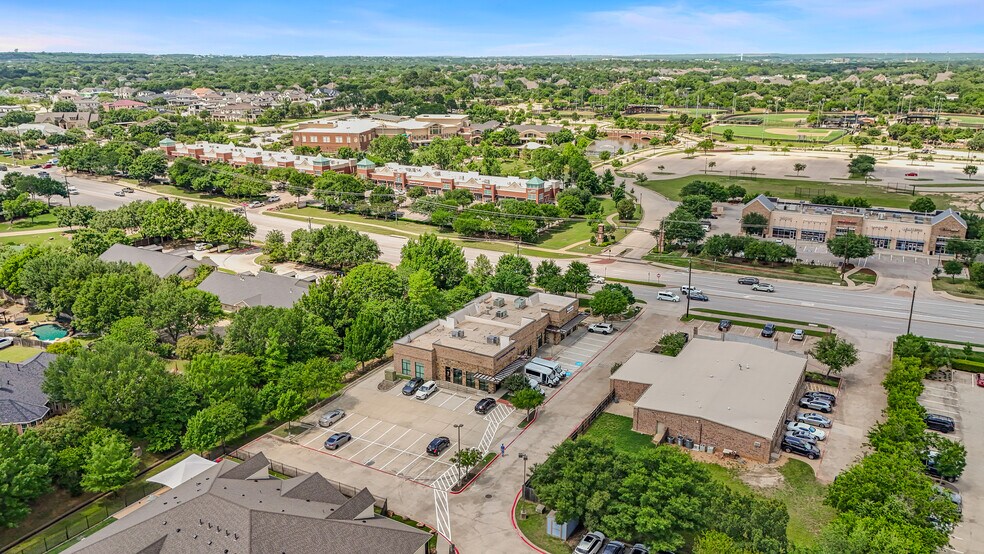 More Photos Of 445 W Southlake Blvd, Southlake Freestanding For Sale
