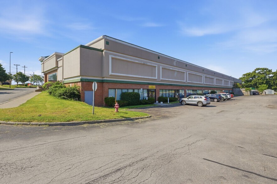 More Photos Of 1826 E Ridge Rd, Irondequoit General Retail For Sale