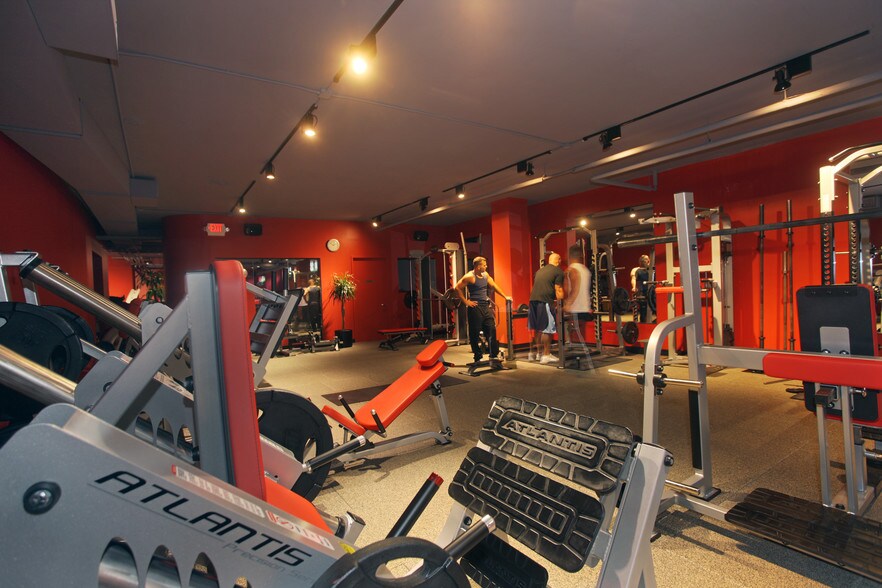 More Photos Of 2 Westchester Park Dr, White Plains Unknown For Lease