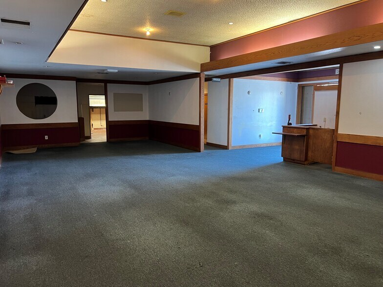 More Photos Of 2265 Cleveland Ave, Santa Rosa Freestanding For Lease