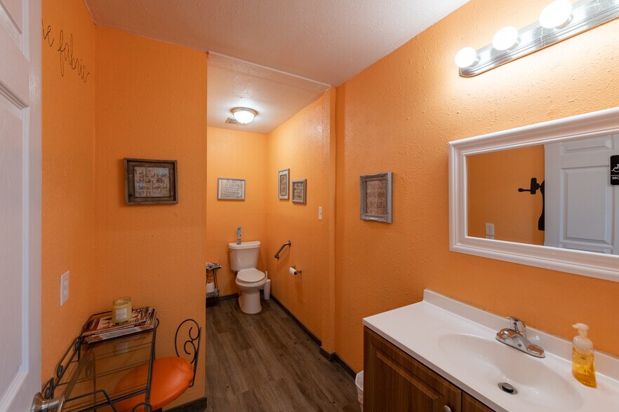 More Photos Of 315 N Bridge St, Henrietta Storefront For Sale