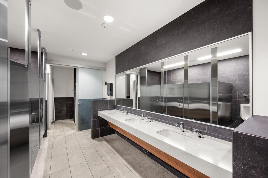 More Photos Of 2000 W Ashton Blvd, Lehi Office For Lease
