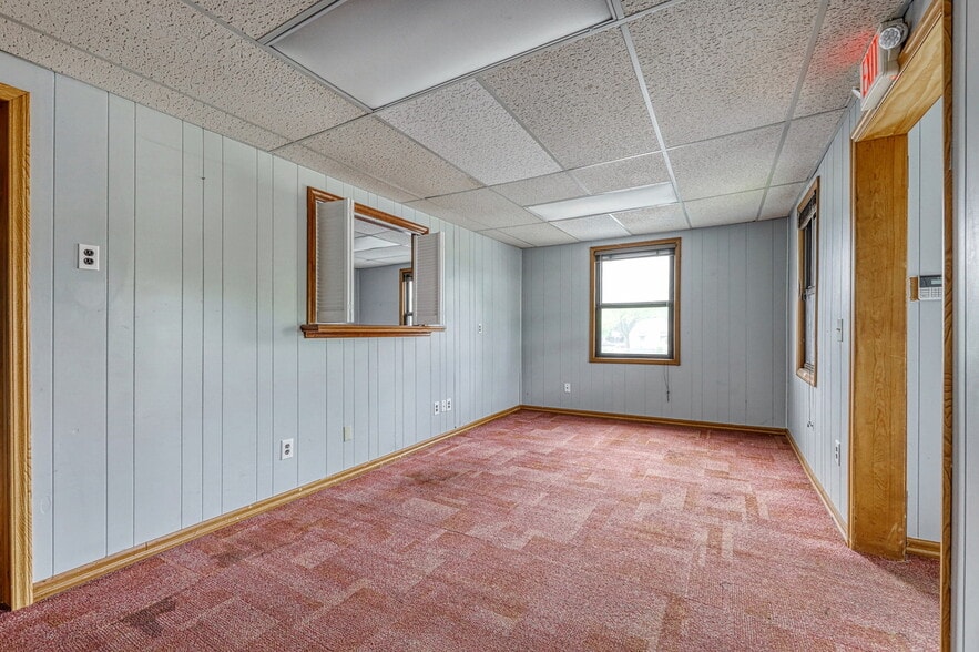 More Photos Of 109-111 Ethel Ave, Hawthorne Warehouse For Sale