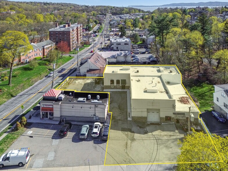 Primary Photo Of 140 S Highland Ave, Ossining Showroom For Lease