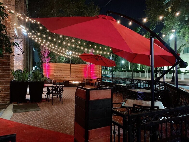 More Photos Of 414-416 W 4th St, Santa Ana Office For Sale