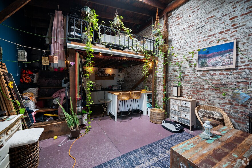 More Photos Of 1200 24th St, Oakland Warehouse For Sale