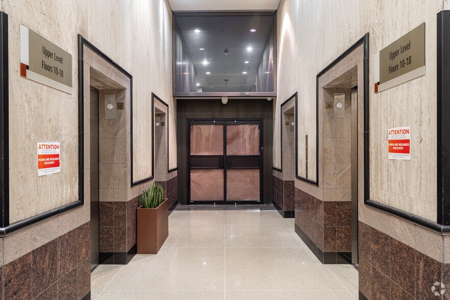 More Photos Of 33 Washington St, Newark Office For Lease