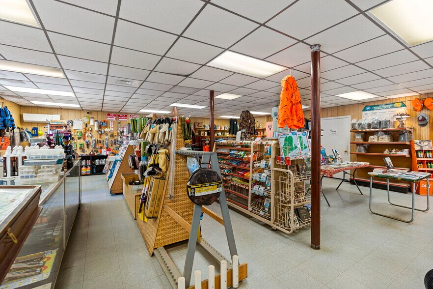 More Photos Of 409 Main St, Bingham Convenience Store For Sale