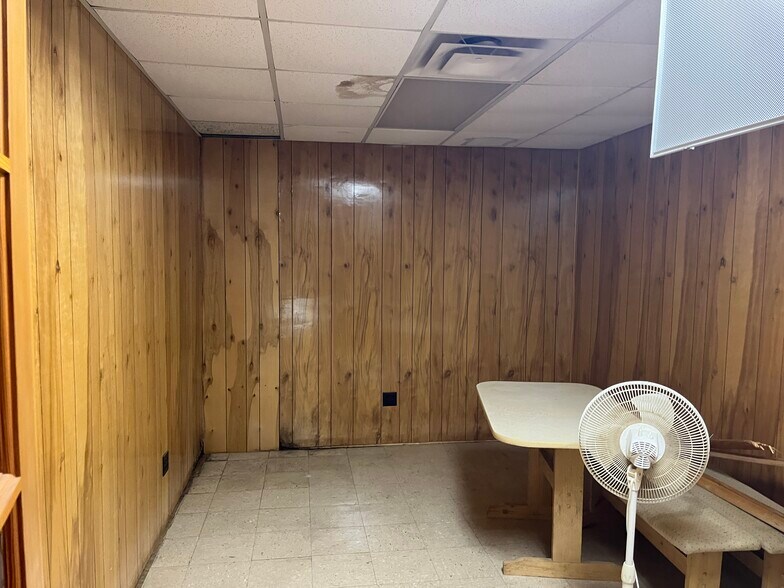 More Photos Of 5013 Park St, Jacksonville Auto Repair For Sale