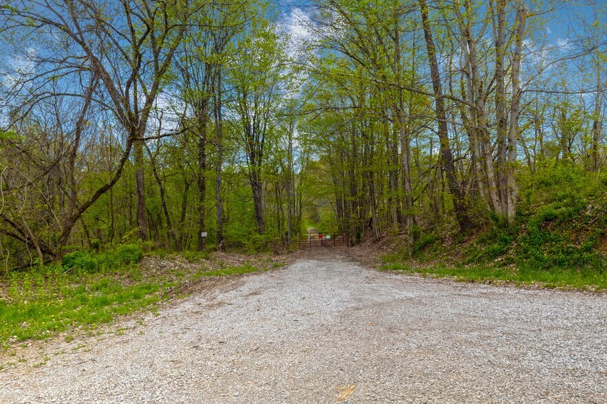 More Photos Of 5400 Saunders Rd, Logan Land For Sale