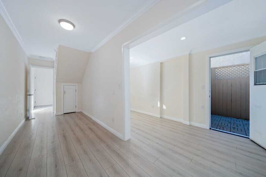 More Photos Of 2014-2016 Peyton Ave, Burbank Apartments For Sale